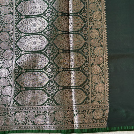 Green banarasi butti katan silk saree