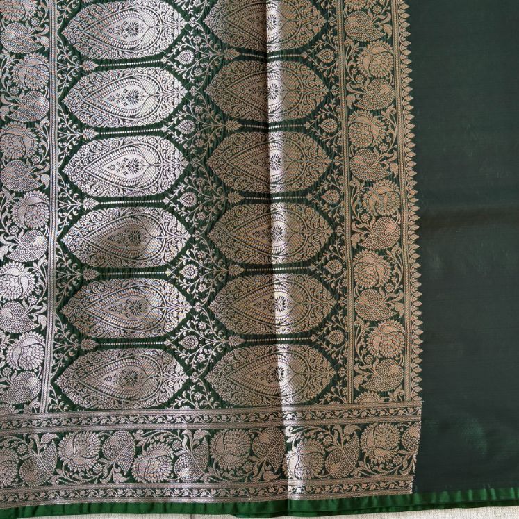 Green banarasi butti katan silk saree